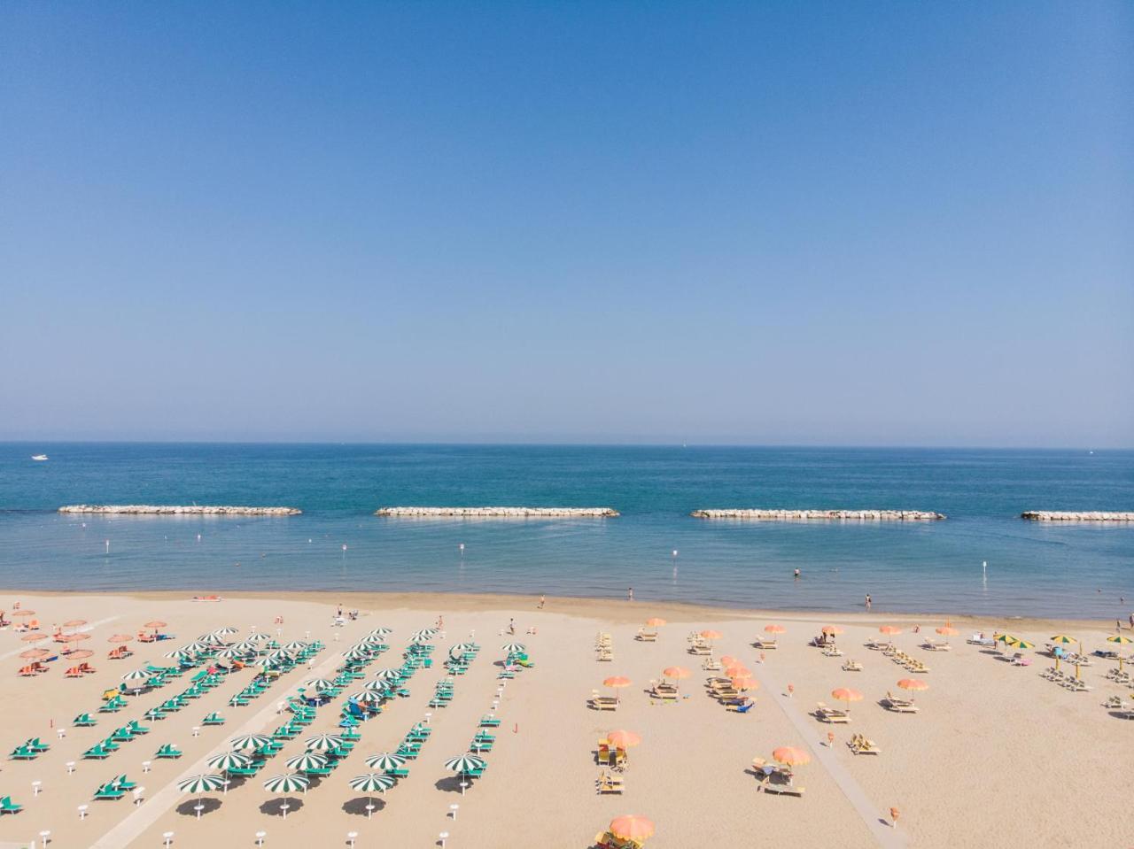 Hotel International Габічче-Маре Екстер'єр фото